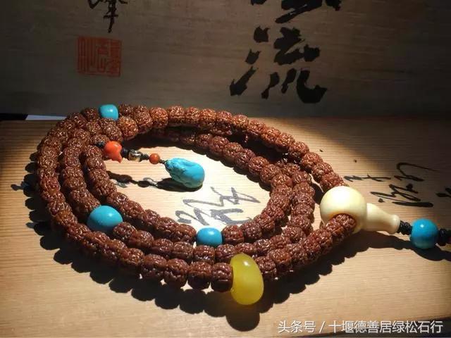 简单一招!文玩手串搭配 颜值翻倍!